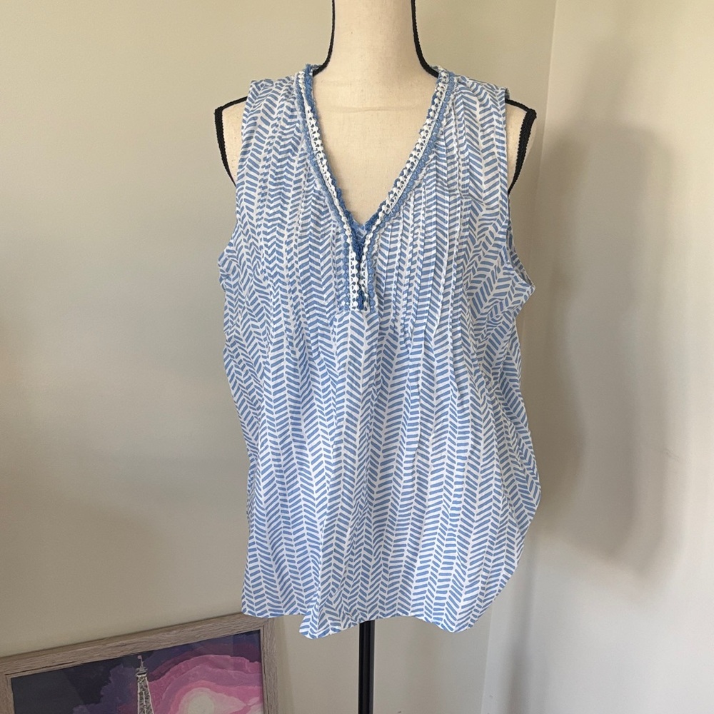 Vineyard Vines Blue and White Sleeveless Top